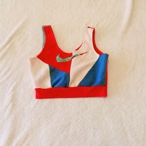 Stylish Women's Colorblock Crop Top